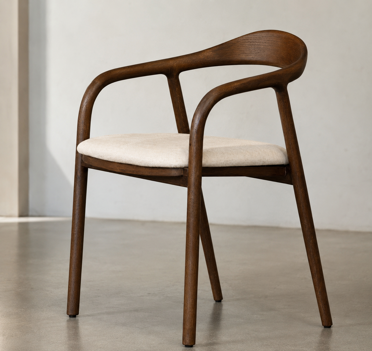 NEVA ARM CHAIR