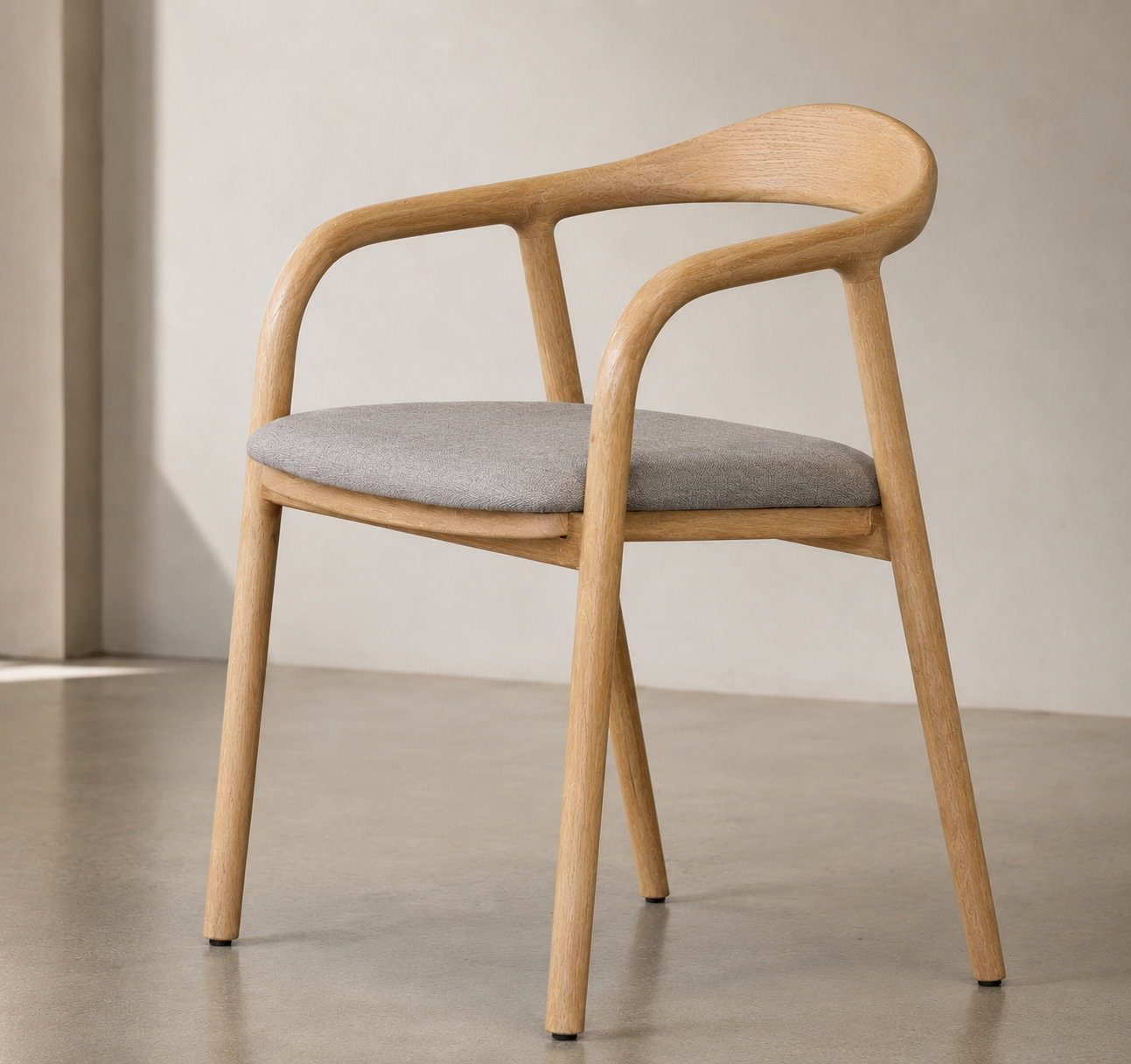 NEVA ARM CHAIR