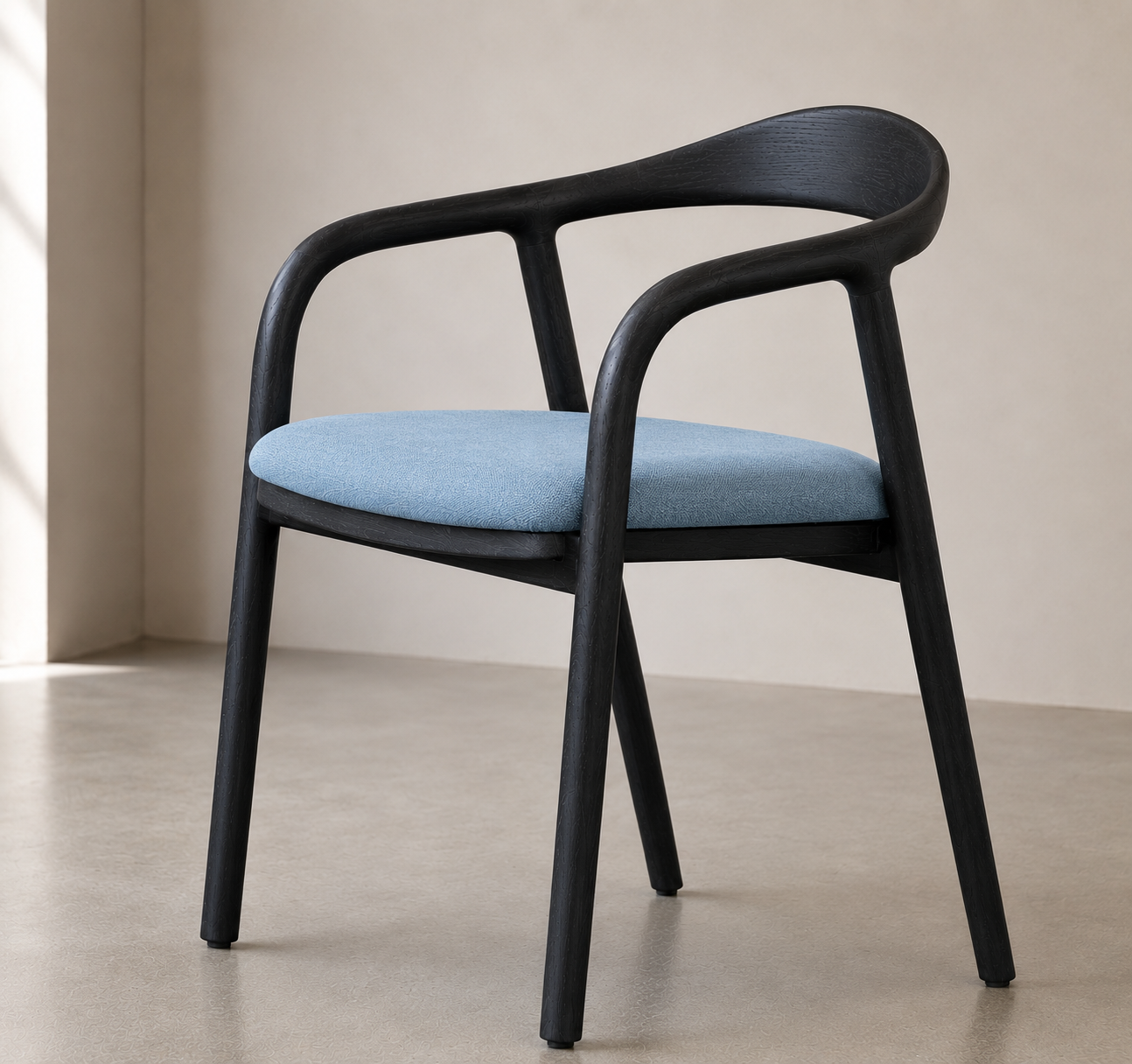 NEVA ARM CHAIR